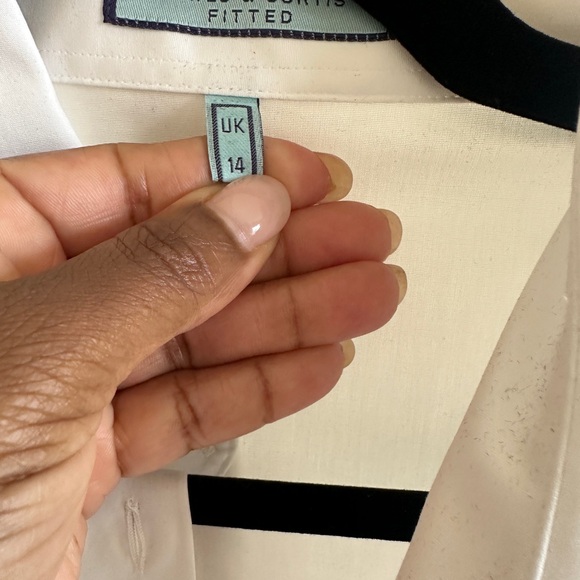 NWT Hawes & Curtis Fitted Vintage White Button Down Blouse Sz UK 14 - Picture 7 of 12